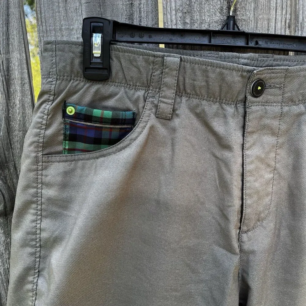 William Murray Performance Golf Shorts Men 32 Straight Fit Brown Athletic Tartan